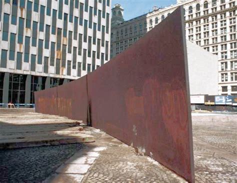 Richard Serras Tilted Arc