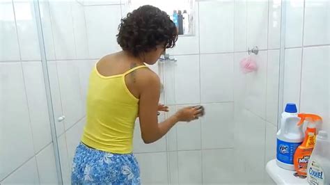 Faxina No Banheiro E Dica Para Limpar Seu Box De Vidro Youtube