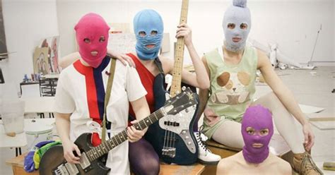 Pussy Riot Comment Un Groupe Féministe Punk Est Devenu Une Marque L Express