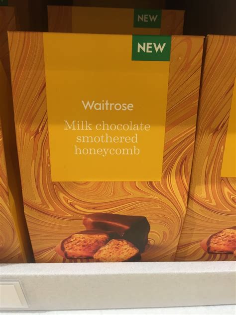 This secretly vegan chocolate mousse is quite possibly the richest and creamiest chocolate mousse you will ever eat, vegan or not! Waitrose copying Hotel Chocolat bars?! (#slabgate)