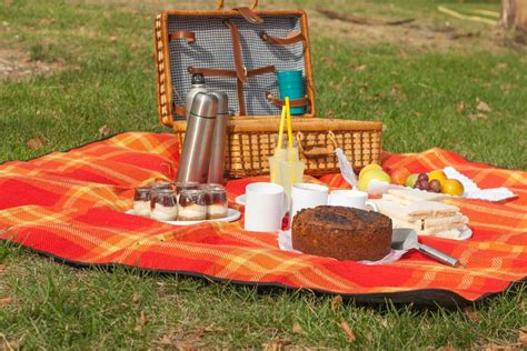 Bienvenidos a un nuevo vídeo de la semana. Ideas para picnic con niños: como organizar un picnic con ...