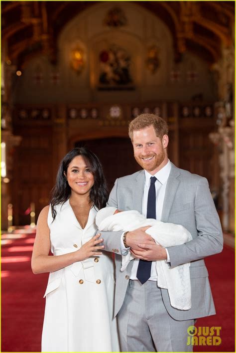 Prince Harry Meghan Markle Explain Why They Didn T Do Traditional Photo Call With Newborn Son
