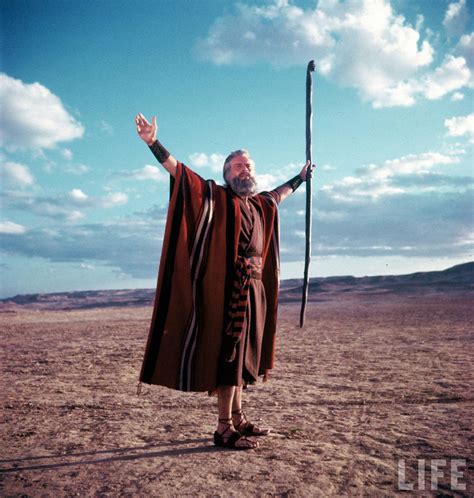 The ten commandments tells the story of moses, leader of the hebrews, considered to have been a prophet by jews, christians and muslims. Movie : The Ten Commandments (1956)