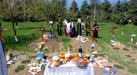 În credinta ortodoxa se pune accent si pe cultul mortilor. pastele blajinilor traditii - Gândul