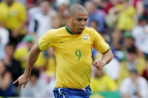 Certains parlent d'un hommage à la cicatrice d'un comment se faire la coiffure de cristiano ronaldo. Ronaldo 9 Coupe De Cheveux | Coiffures Cheveux Longs