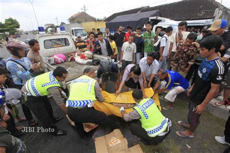 Evakuasi Jenazah Korban Kecelakaan Solopos Com Panduan Informasi