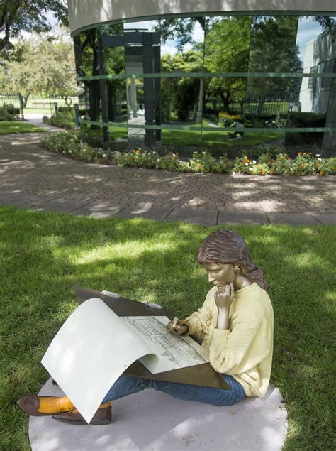Last Chance To See 20 Seward Johnson Sculptures On Display In Saginaw