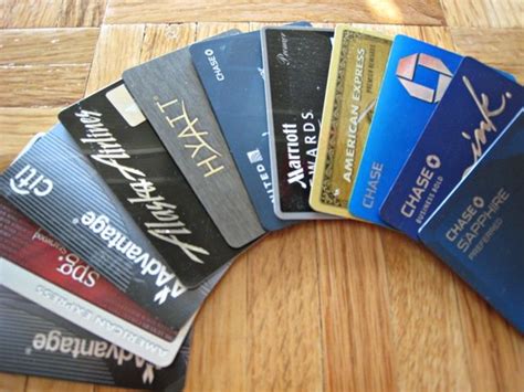 On this page, we have reviewed many of the top credit cards with some awesome perks! Top 6 Best Travel Credit Card Offers | 2017 Ranking | Best Credit Cards For Travel (Reviews ...