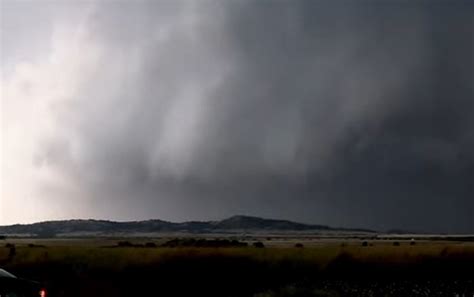 Insane Storm Chaser Footage Of Oklahomas Fall Tornado Season