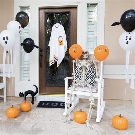 25 Best Halloween Porch Decorations Diy Halloween Porch Ideas