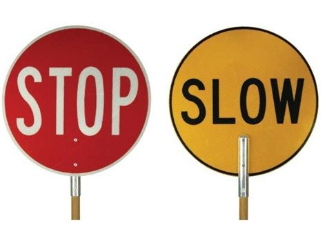 Uss Stop Slow Traffic Control Bat Class 1 450mm Reflective Sign W