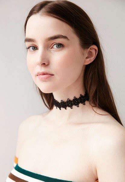 Choker Necklaces Are Back In All Types Styles