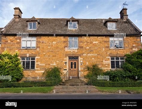 Grade 2 Listed Home Hi Res Stock Photography And Images Alamy