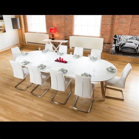 The icon dining table by diamond sofa is simplistic in design and sumptuous in detail. Dining Room Tables that Seat 10-12 - Best Color Furniture ...