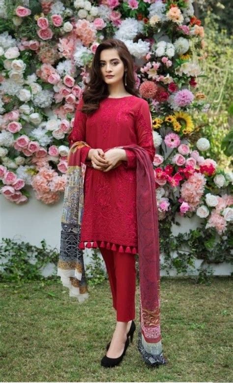Pin By Zoha1931~ On Aimanminal Simple Pakistani Dresses Pakistani