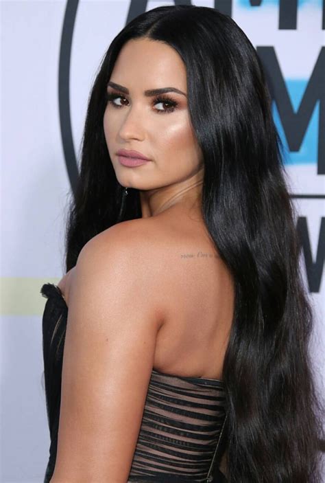 How To Style Hair Like Demi Lovato 17 Demi Lovato Hairstyles Hair