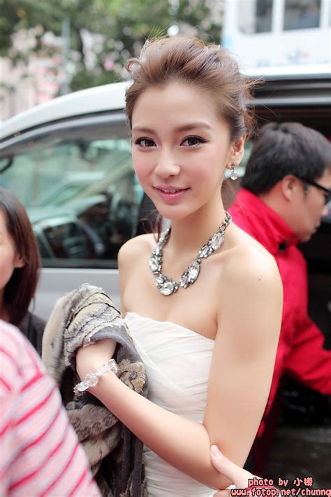 She is her parent's first child and has seven years. angelababy | 組圖+影片 的最新詳盡資料** (必看!!) - www.go2tutor.com