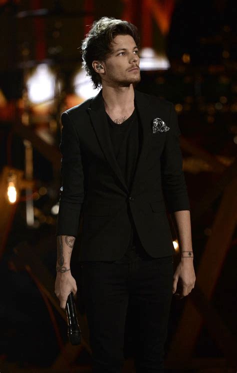 Like or reblog if you save it. Louis Tomlinson Photos Photos: The American Music Awards ...