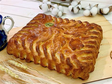 Пирог Деревенский с мясом и картофелем 1 кг Русские пироги