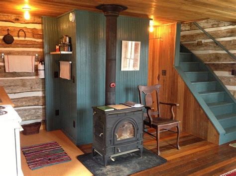 Maybe you would like to learn more about one of these? Trout River Log Cabin | Small log cabin, Small log cabin ...