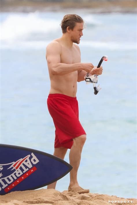 Shirtless Charlie Hunnam In Hawaii Pictures 2018 Popsugar Celebrity