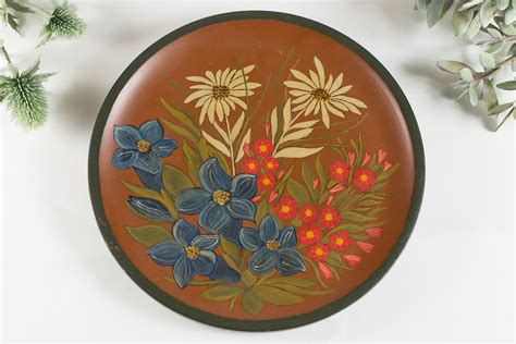 Decorative Wall Plate Hand Painted Wood Plate With Floral Pattern