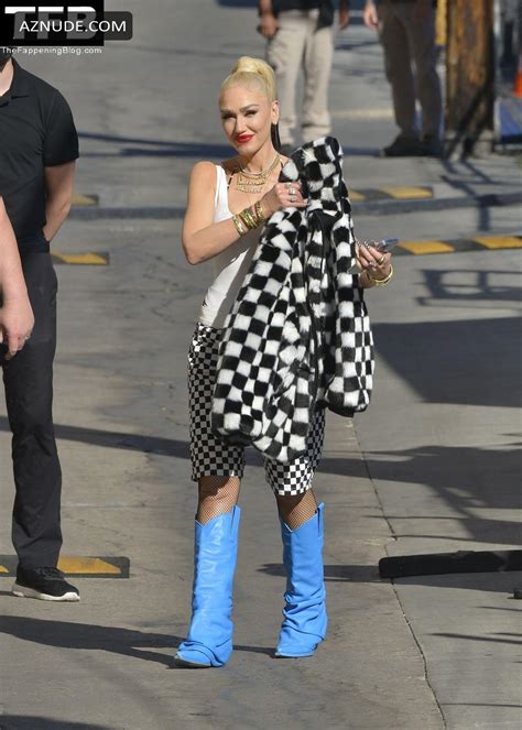 Gwen Stefani Sexy Seen Flaunting Her Hot Boobs Outside The Jimmy Kimmel