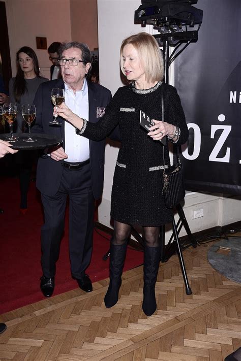 Born 23 september 1939) is a polish film, television and theatre actor as well as pedagogue and photographer. Zakochani Pazurowie i piękni Żebrowscy to dopiero początek ...