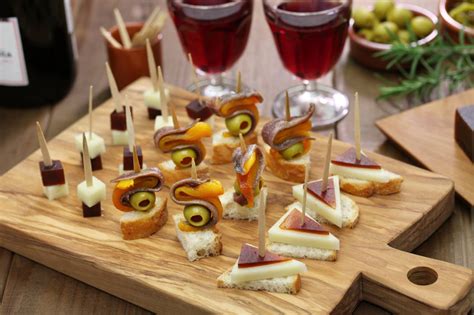 Finger food a casa: 10 idee veloci per brindare con gli amici