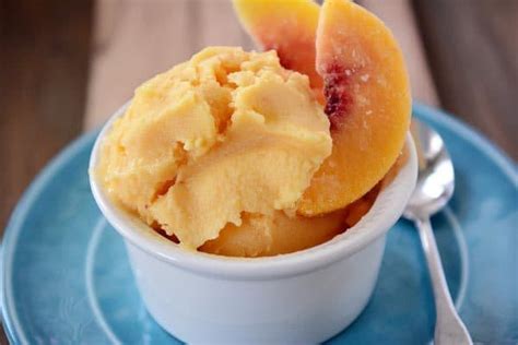 Homemade Peach Frozen Yogurt Mel S Kitchen Cafe