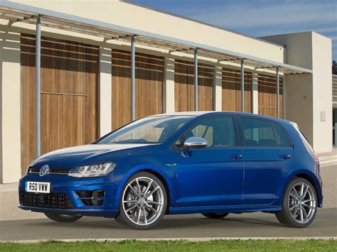 Find your perfect car with edmunds expert reviews, car comparisons, and pricing tools. VOLKSWAGEN Golf VII R 5 Doors specs & photos - 2013, 2014 ...