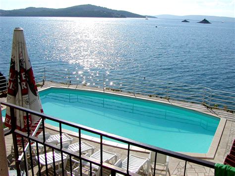 Private Kroatien Ferienwohnungen direkt am Meer mit Pool