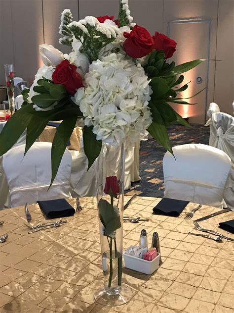 Hydrangea And Red Rose Centerpieces Wedding Red Rose Centerpiece