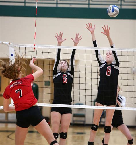 Forest Hills Eastern Volleyball Team Begins Class B Play With Win Over