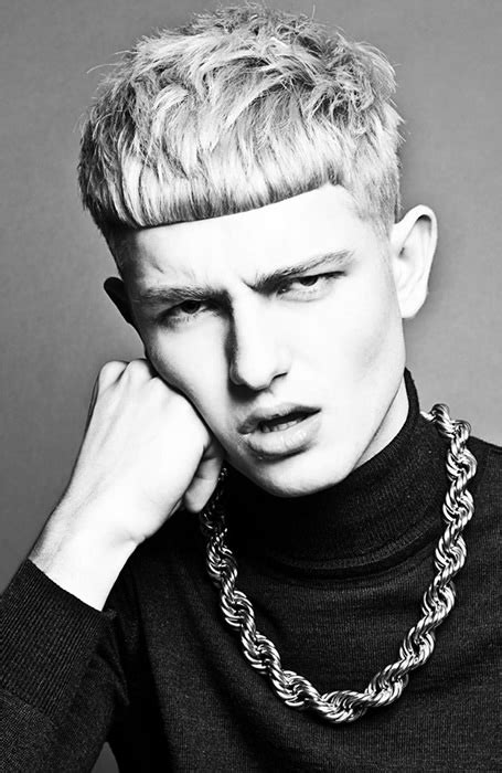 Full fringe short hairtyle, bob fringe brown feminine, full bangs dark hair, full fringe bob hair. 100 Cool Ways to Rock the Man Fringe Hairstyle - The Trend ...