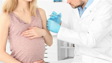 Oxford/astrazeneca, pfizer/biontech, sinovac, sputnik v. Vacina contra covid-19 para gestantes: pode? A pergunta se ...