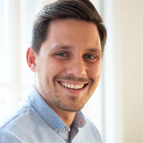 Die hübsche brünette scheint ebenso sportbegeistert zu sein und geht in ihrer freizeit gerne mit ihrem. Maximilian Pirner - Senior Management Consultant - Sopra ...
