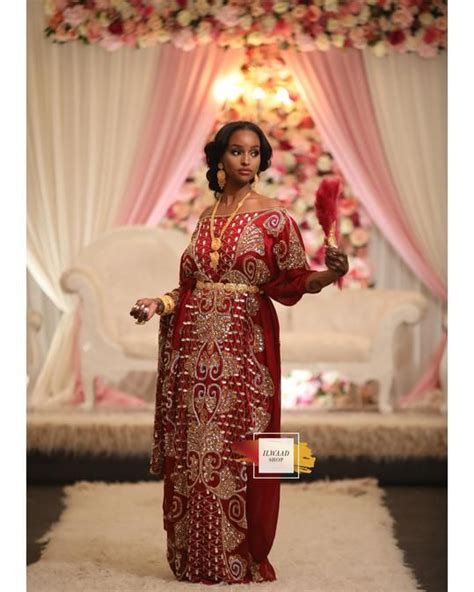 Latest Somali Bridal Dirac Dresses And Accessories Somalibridal Somali Wedding Bridal