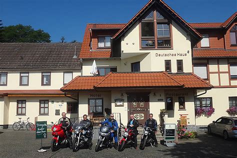 Vergleiche bewertungen und finde angebote für hotels in mit skyscanner hotels. voegelsberg-deutsches-haus - Vogelsberg-Motorradregion