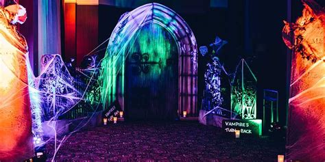Six Steps For A Spooktacular Halloween Dinner Party Mgn Events