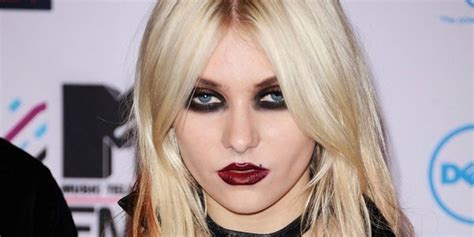 Taylor Momsen Without Makeup Looks Incredibly Sweet