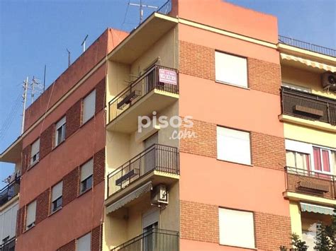 Piso ubicado en plaza mayor, zona de nueva cuenta con una superficie de 96 m² distribuidos en varias dependencias. Piso en venta en Alcúdia (L) en València Capital por 41.000