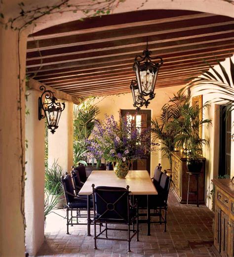 44 Traditional Outdoor Patio Designs To Capture Your Imagination In