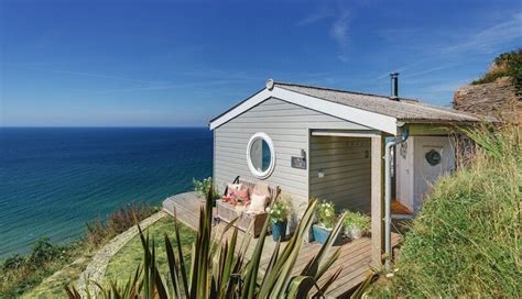 10 Luxury Dog Friendly Cottages In The Uk Cottage Beach Cabin