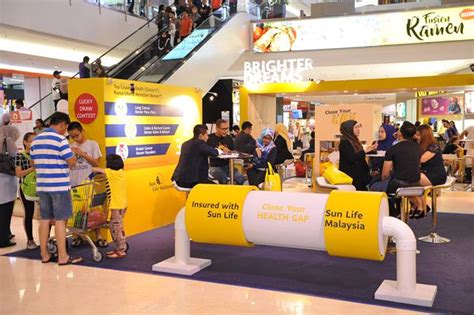 Sun life philippines offers a range of easy and accessible investment products like mutual funds to help clients grow their money. Photo Gallery | Sun Life Malaysia