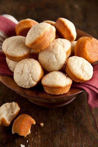 Sprinkle the work surface generously with the remaining 1/2 to 1 cup biscuit mix. Paula Deen Easy Rolls..... I have made these quite a bit ...