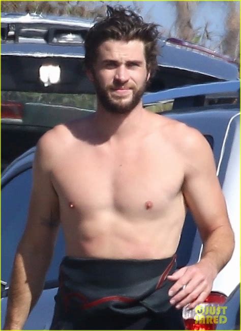 'is that liam hemsworth?!' russian tennis player karen khachanov confuses australian open fans as he looks just like the hunger games star. Liam Hemsworth Flashes Toned Torso After Surfing Session ...