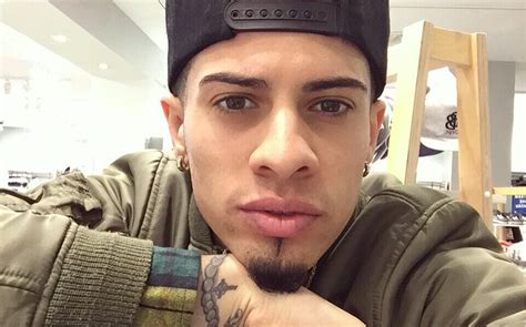 Know austin mcbroom info such as his biography, wiki, body statistics, height, weight, hair color austin mcbroom is an american famed star who gained huge fame for being a member of his family. Austin McBroom Height Weight Body Measurements