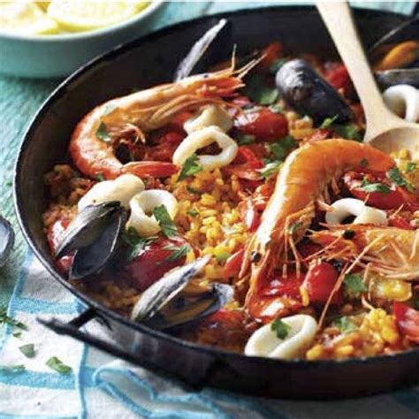 Circa 2010, i had just landed in spain with my boyfriend (now husband) for my first ever european holiday. Echte Spaanse paella!