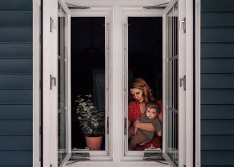 Megloeksselfportrait Outside Looking In Through Window Woman Click